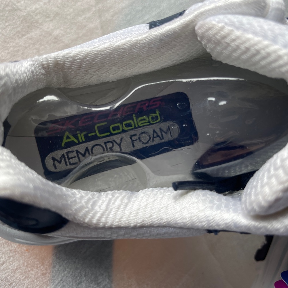 Women navy blue and white Skechers D’Lites with air-cooled memory foam size 8.5 - Picture 8 of 12